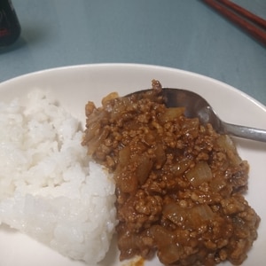 新玉ねぎとトマトのキーマカレー